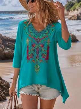 Caleesa XL NWT Turquoise Embroidered Boho Tunic Top Asymmetrical Hem